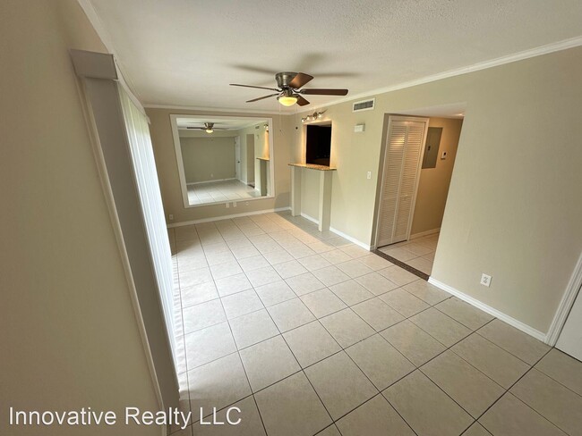 Building Photo - 2 br, 2.5 bath House - 7449 Daniel Webster...