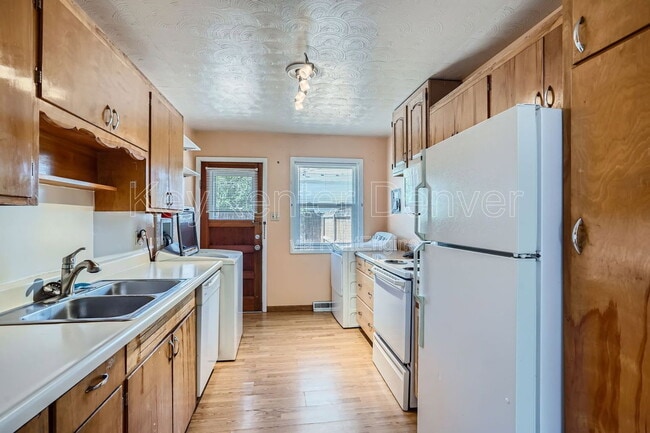 Photo - 403 S Owens St House