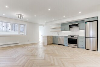 Building Photo - 71 Livingstone Ave