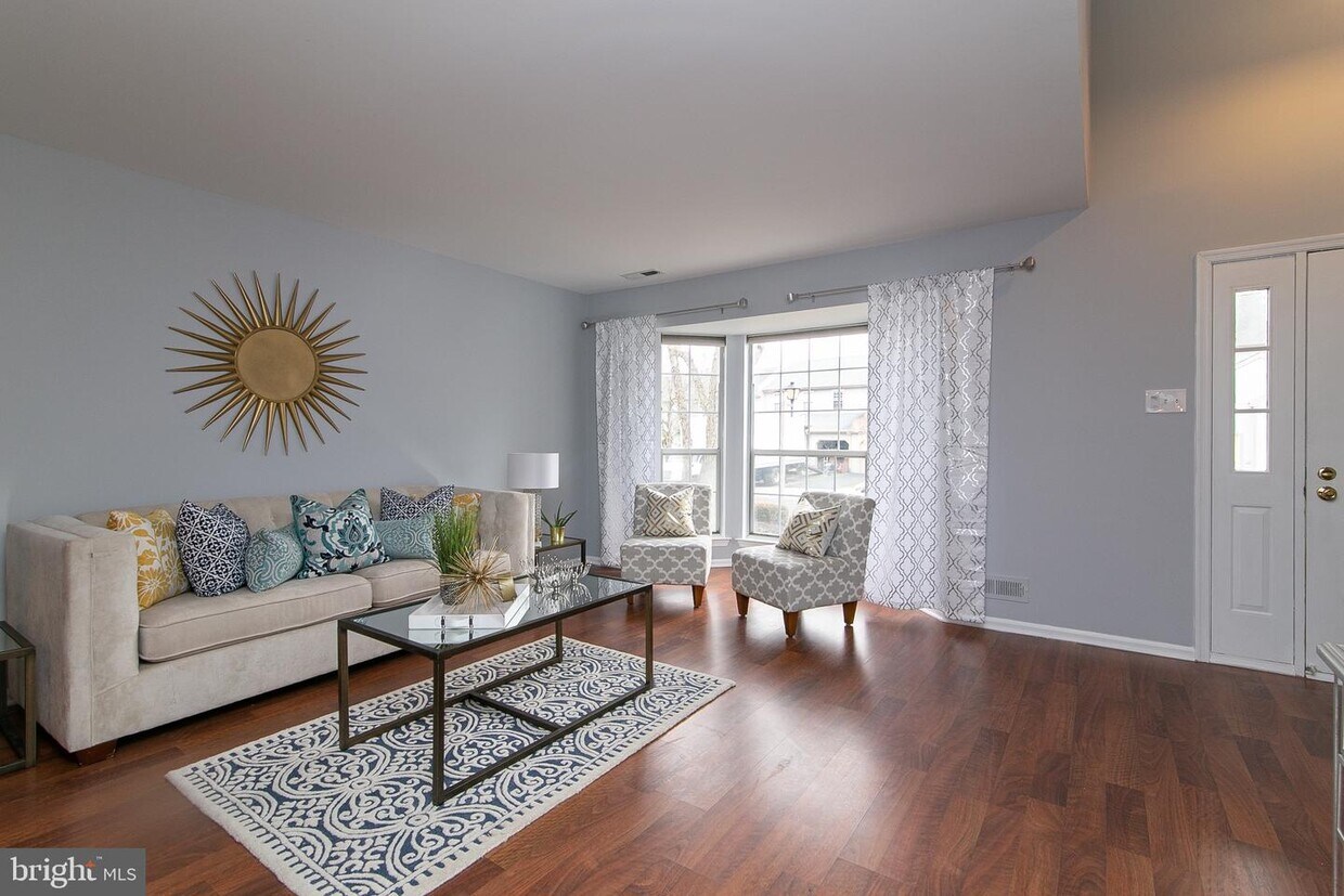Foto principal - 64 Laurel Cir