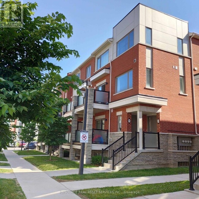Building Photo - 250-250 Lagerfeld Dr