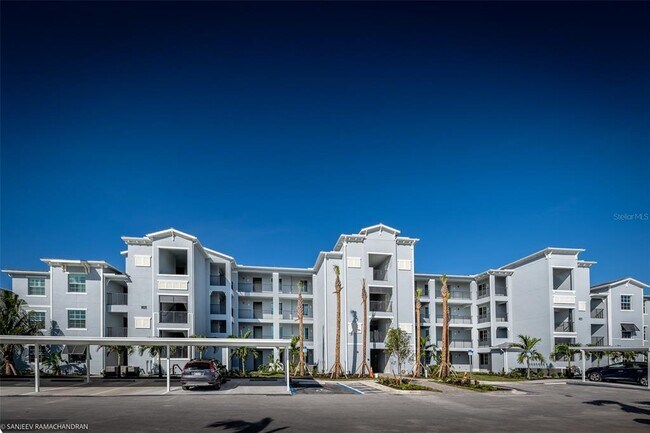 Foto del edificio - 14121 Heritage Landing Blvd