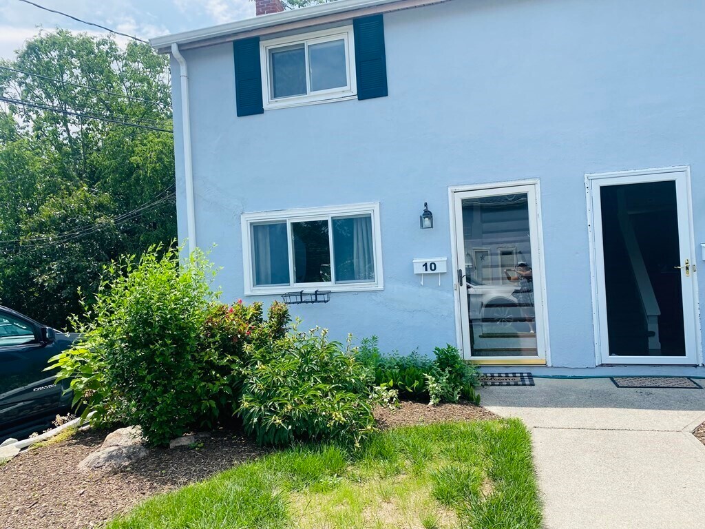 Primary Photo - 10 Lewis Farm Rd