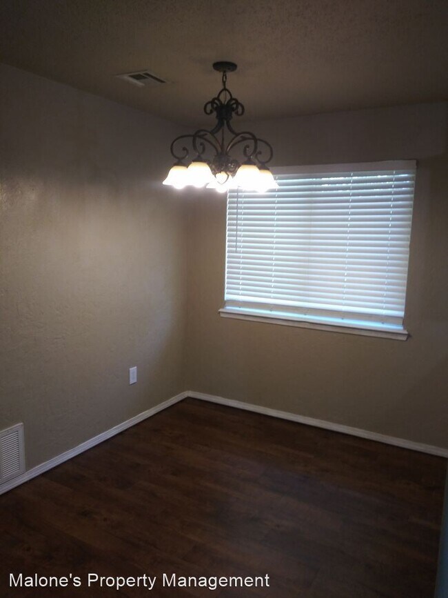Building Photo - 3 br, 1 bath House - 1309 Cavalier Dr