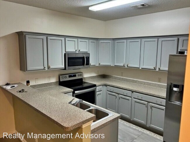 Building Photo - 3 br, 2.5 bath House - 69 Pine Forest Dr