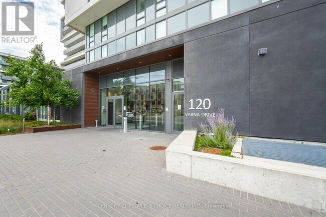 Building Photo - 120-120 Varna Dr