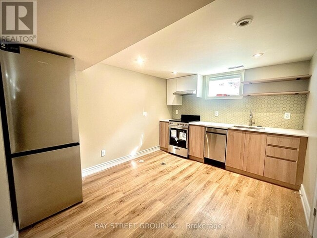 Building Photo - 3 Ravenwood Pl