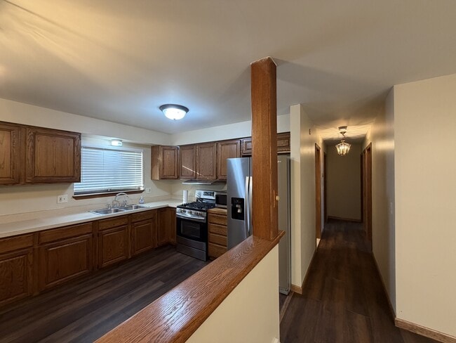 Building Photo - 27741 Delton St