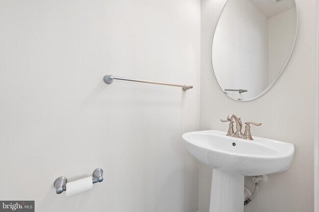 Building Photo - 13312 Waterford Hills Boulevard