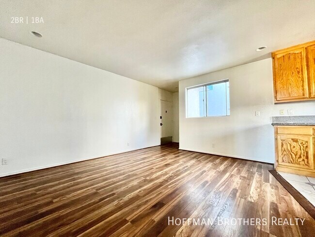 Foto del edificio - 4033 Sunset Blvd