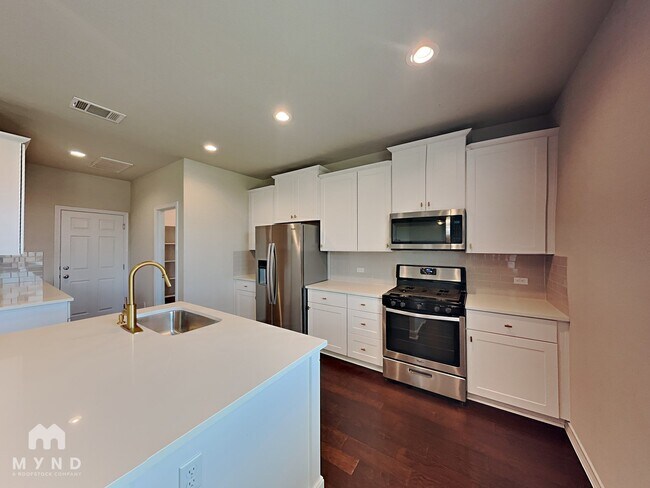 Foto del edificio - 3801 Soft Shore Ln