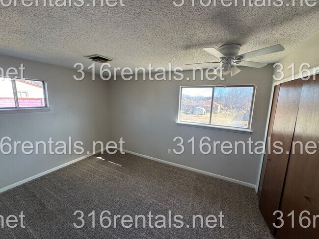 Foto del edificio - $850- 2 bed 1 bath - Townhomes