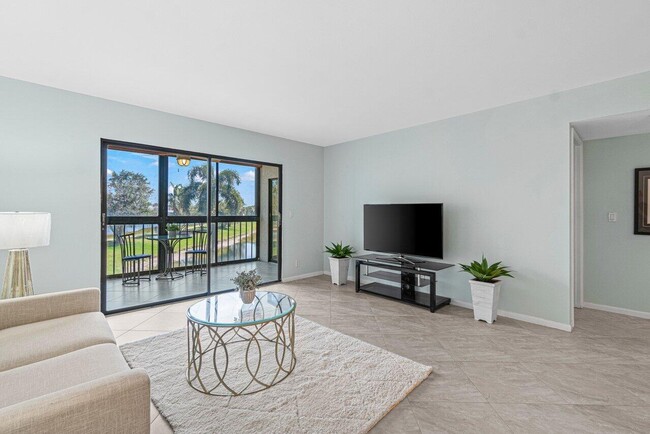 Foto del edificio - 7270 Ashford Pl
