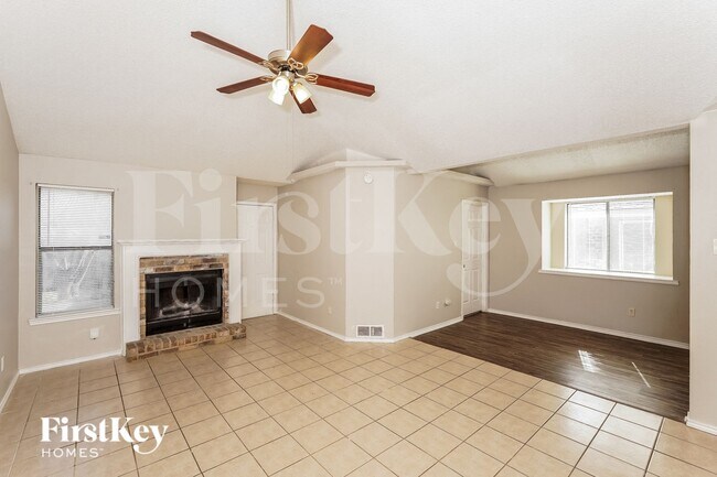 Foto del edificio - 1504 Taylorcrest Dr