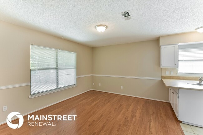 Building Photo - 2121 Rolling Creek Run