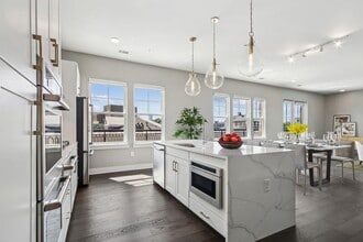 Building Photo - Society at Laurens