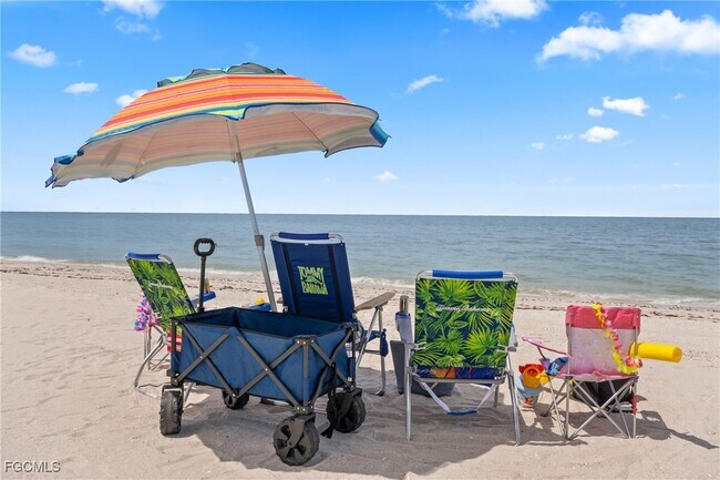 Building Photo - 9577 Gulf Shore Dr