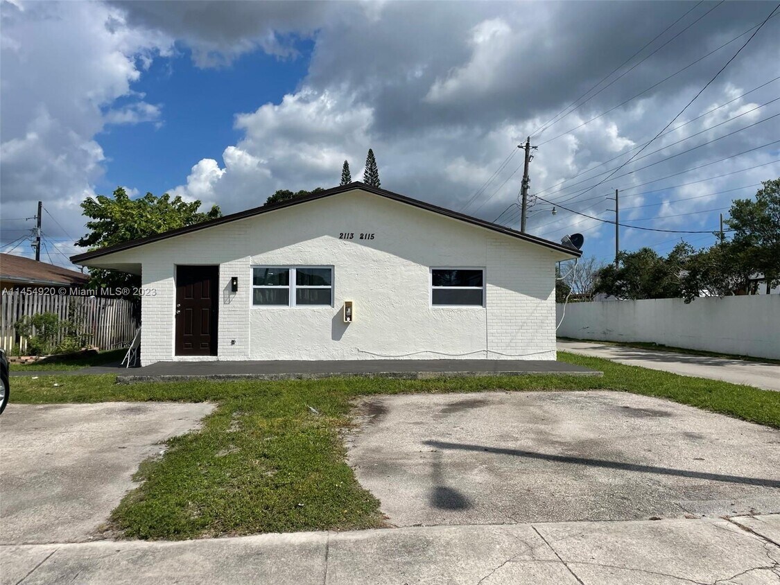 Primary Photo - 2113 Liberty St