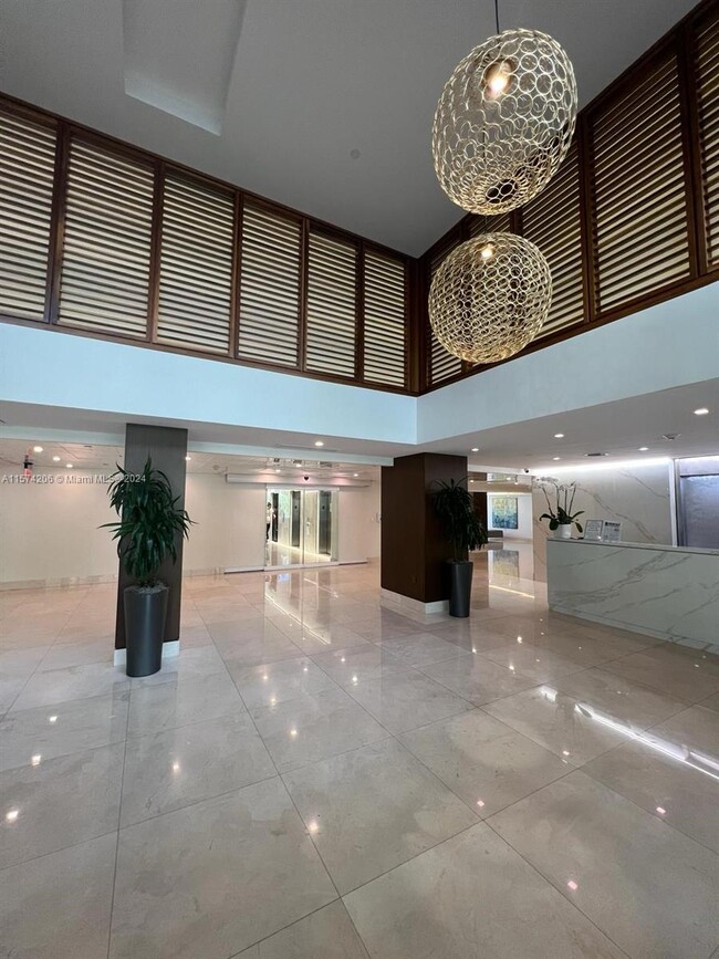 Foto del edificio - 540 Brickell Key Dr