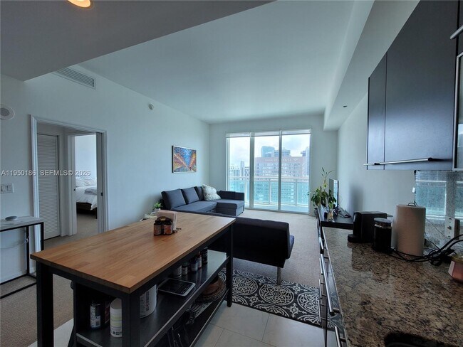 Foto del edificio - 950 Brickell Bay Dr