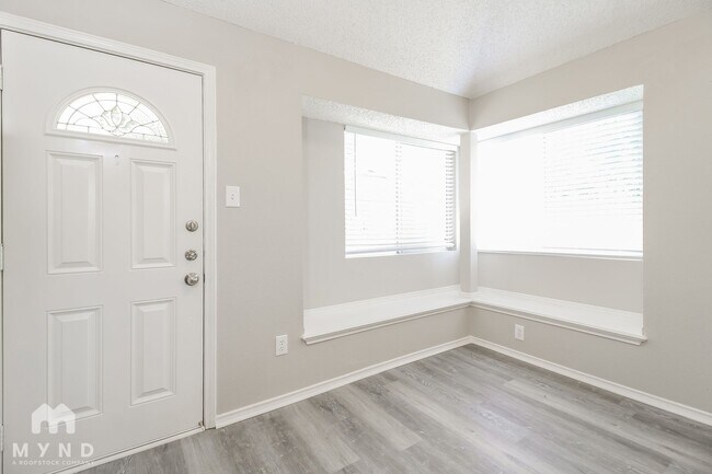 Foto del edificio - 5211 Livermore Dr