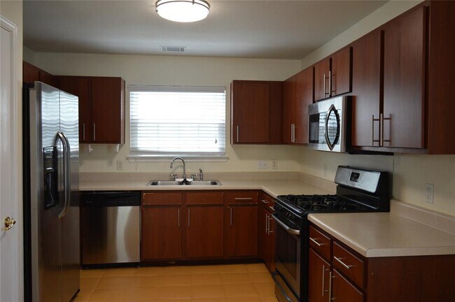 Foto del edificio - 12305 Briarcreek Loop
