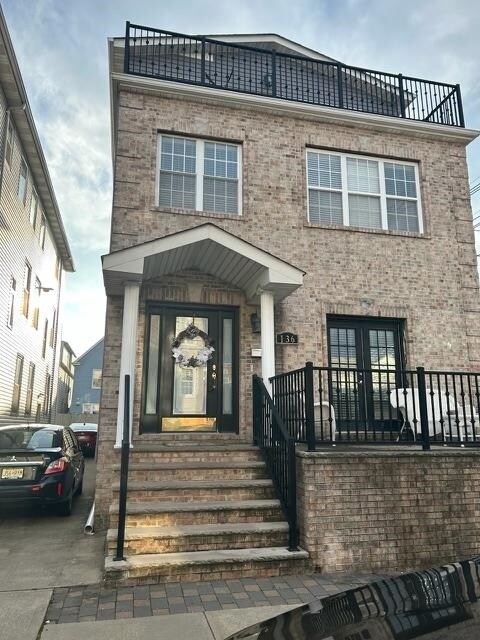 Primary Photo - 136 W 11th St