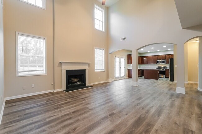 Foto del edificio - 2713 Carleton Gold Rd