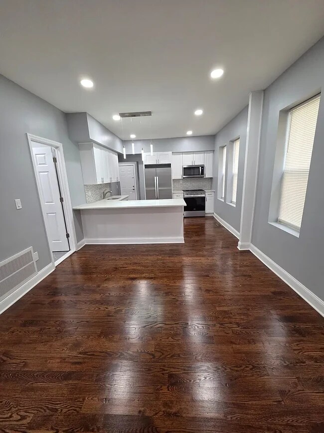 Foto del edificio - 241 16th Ave