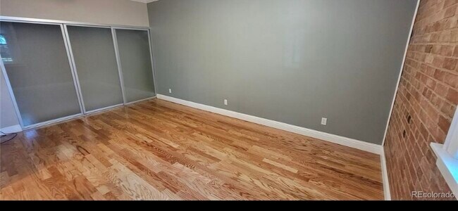 Foto del edificio - 1356 N Pearl St