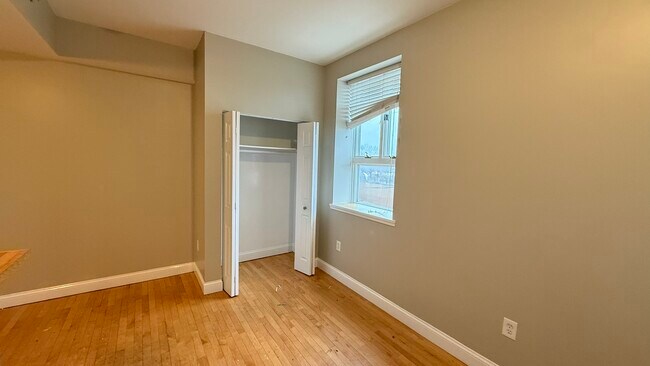 Foto del edificio - 312 Shirley St