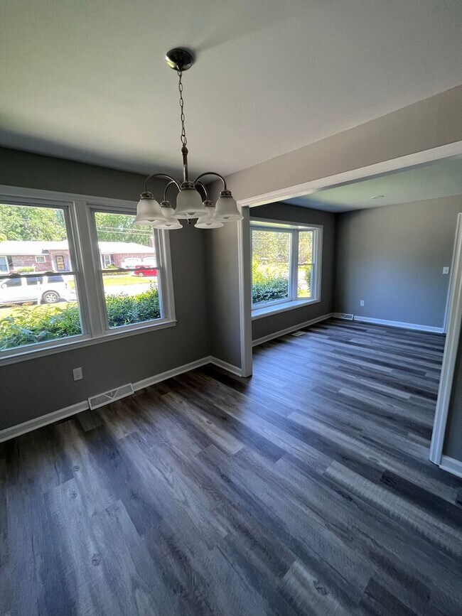 Building Photo - Available May 1st. Totally Remodeled 3 BR/2 BA