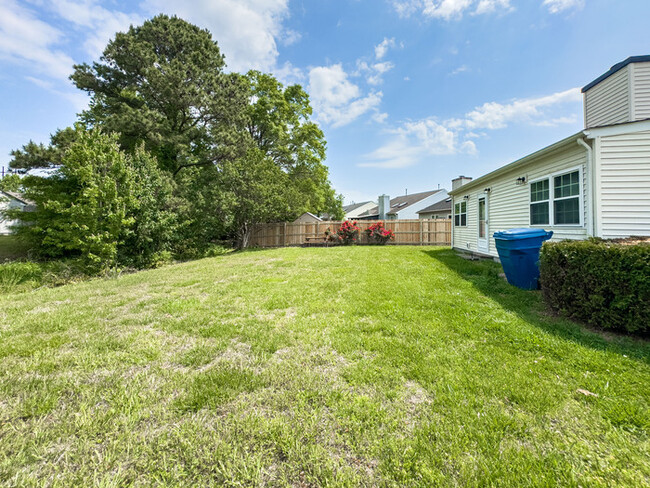 Building Photo - LOVELY STRAWBRIDGE HOME FOR RENT!!!