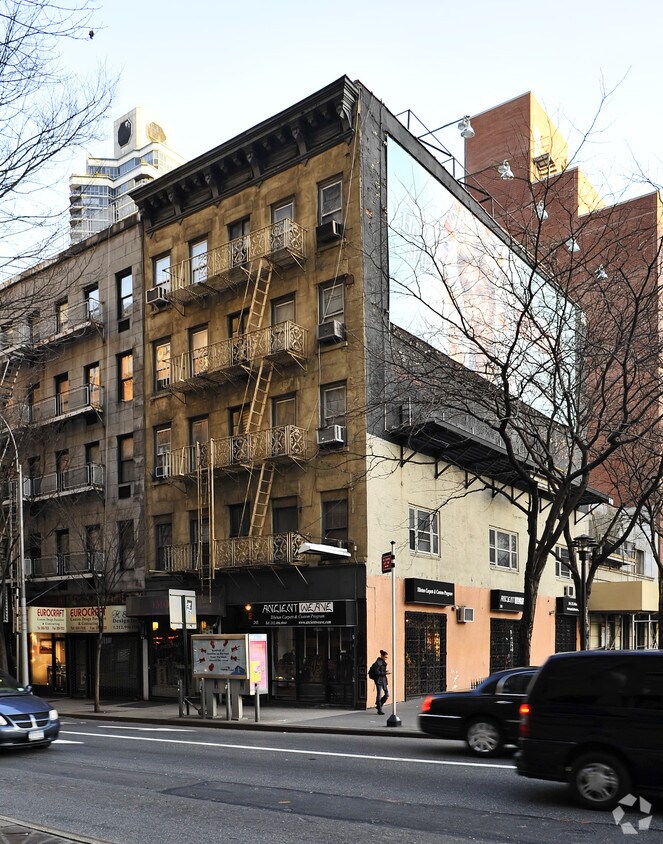 Building Photo - 243 E 59th St