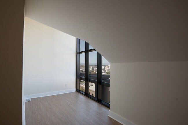 Foto del edificio - The Penthouses at Vendome Place