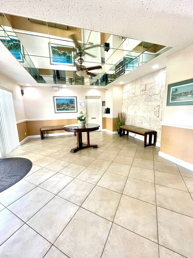 Lobby - 2555 NE 11th St