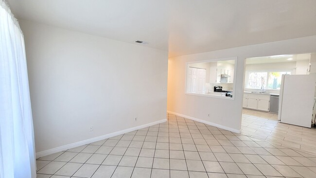 Building Photo - 2 bed/ 2 bath in El Cajon