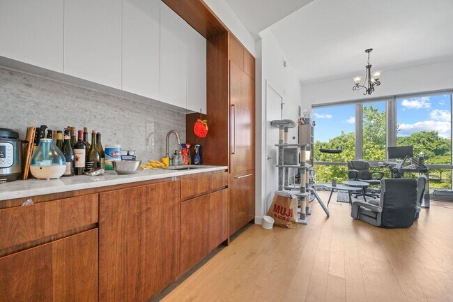 Foto del edificio - 75 Park Ln S