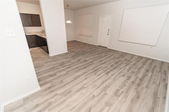 Building Photo - 24506 Volta Gardens Ct