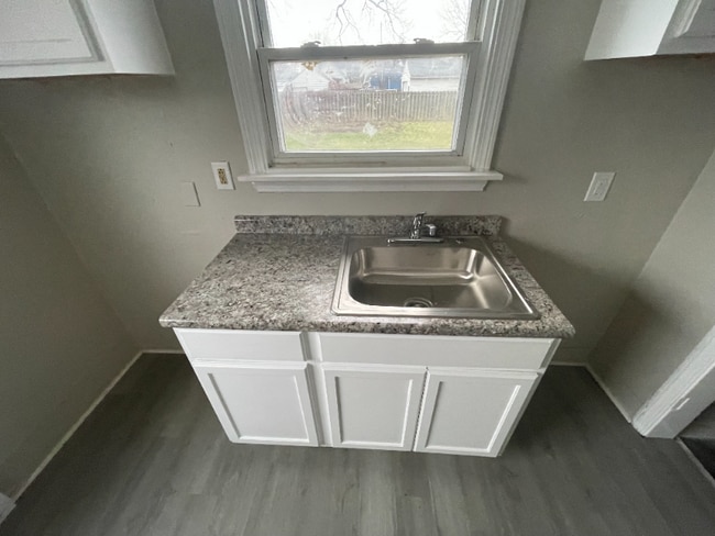 Building Photo - 1322 Brownell Ave