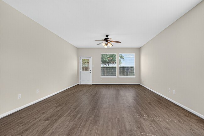 Foto del edificio - 7219 Anaquitas Creek Ct