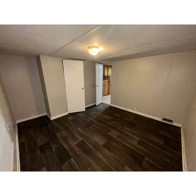 Building Photo - 4502 E Old Marion Hwy