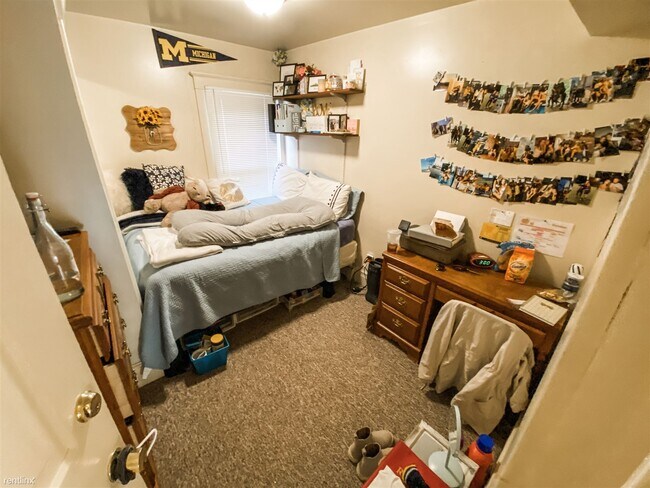 Foto del edificio - 3 br, 1.5 bath House - 520 Hill St 3