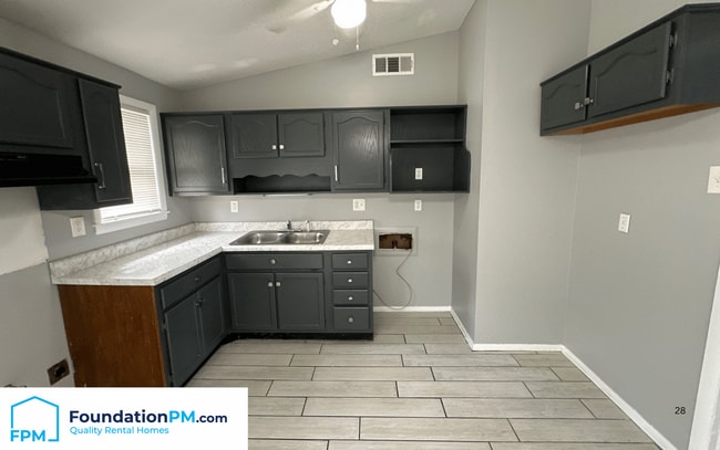 Building Photo - 5039 Colewood Ave