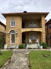 Building Photo - 2817 Paris Ave