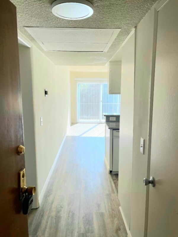 144 S Doheny Dr, Los Angeles, CA 90048 Room for Rent in Los Angeles