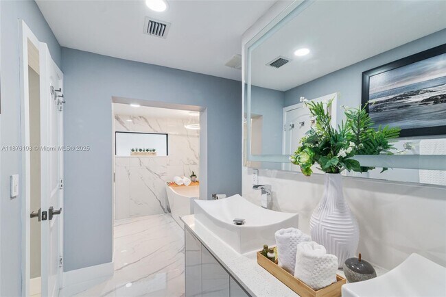 Foto del edificio - 830 SW 93rd Ave