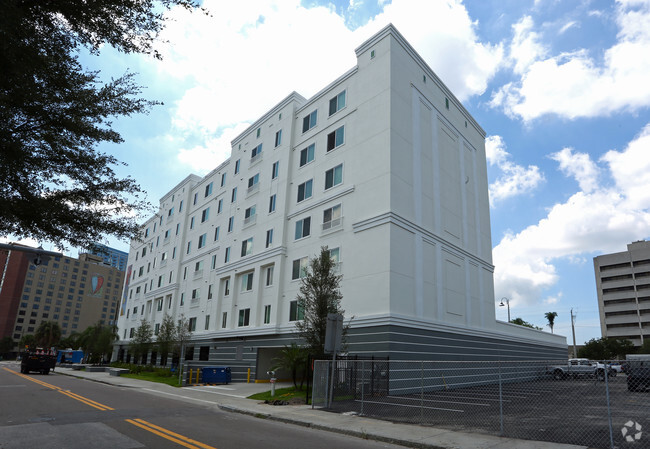 Foto del edificio - Madison Heights