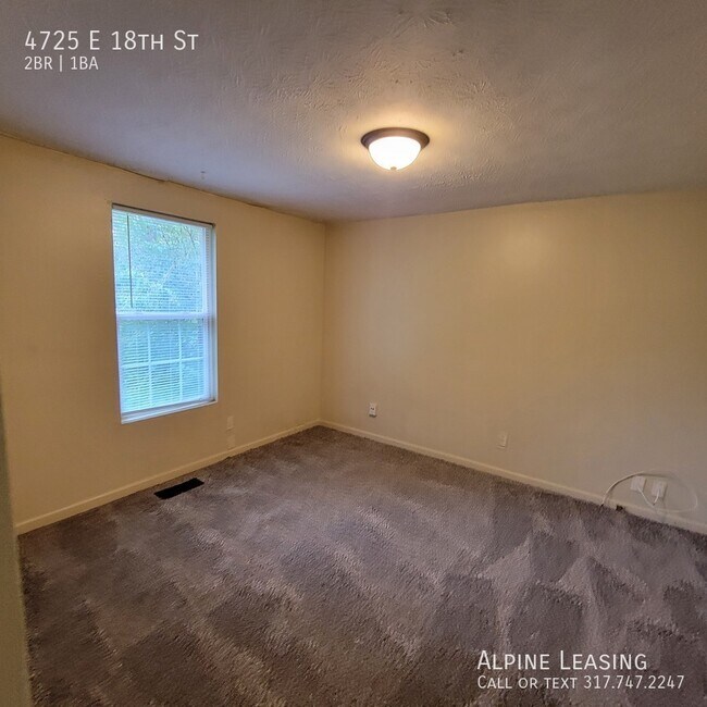 Building Photo - Near Eastside 2BR House!
