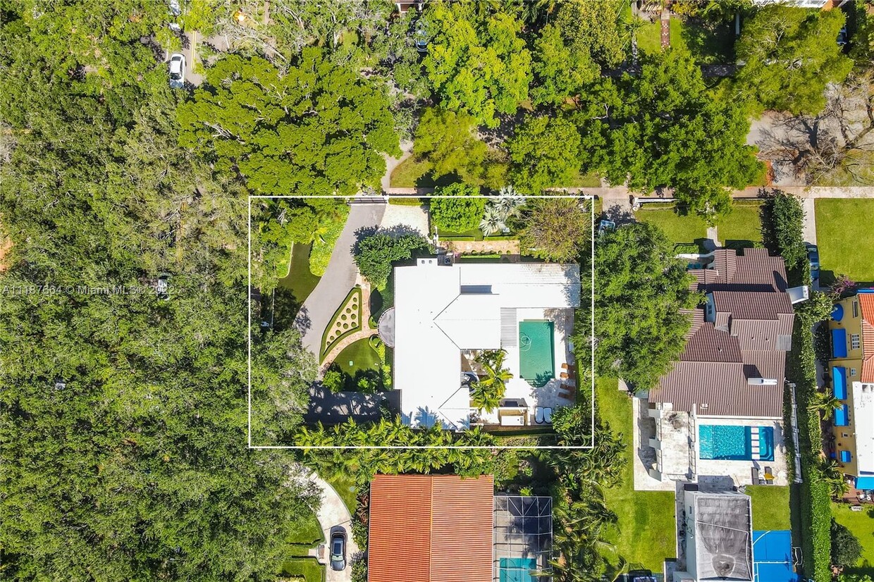 Foto principal - 1400 Coral Way